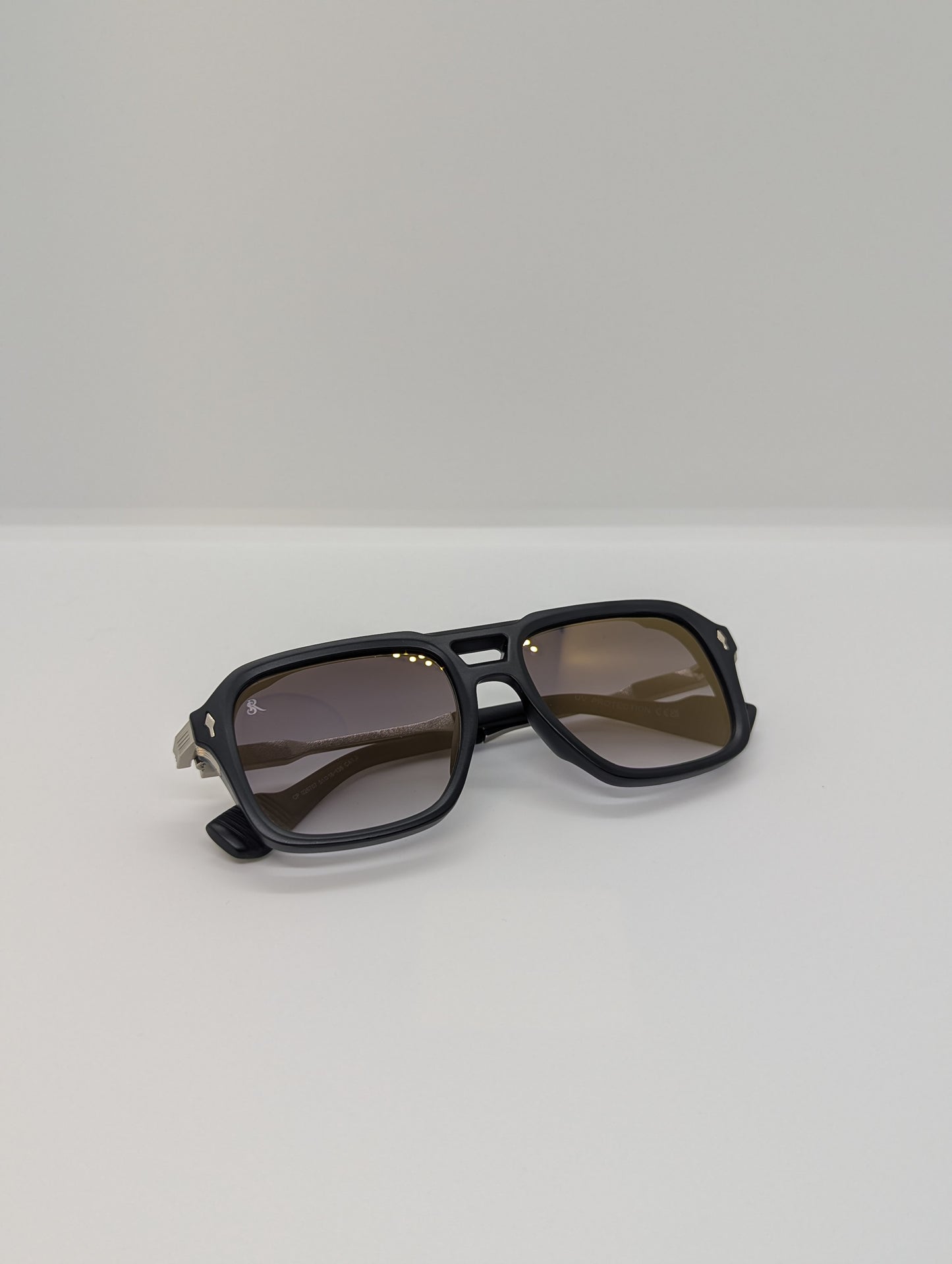 Midnight S Black / Gold