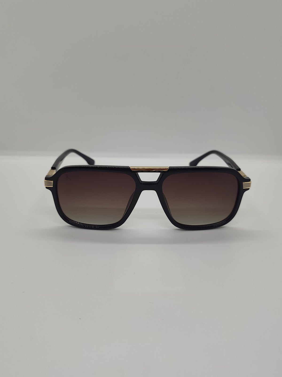 Naroviano Black / Gold
