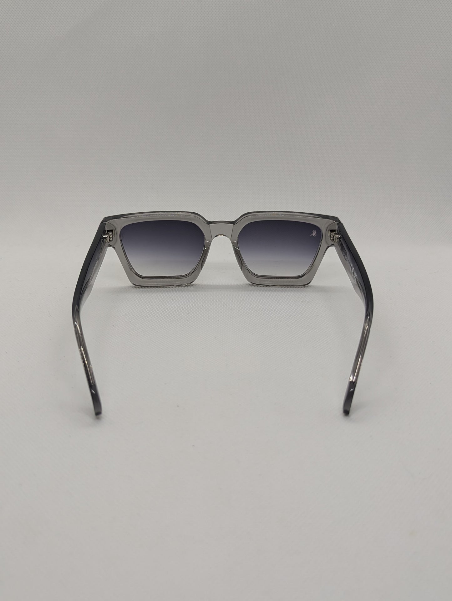 Azura Grey Gold