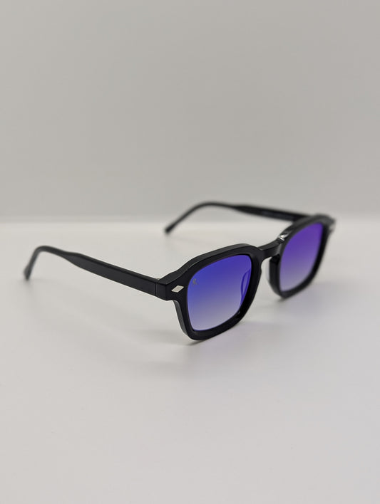 Dreamy Black Blue Purple flash