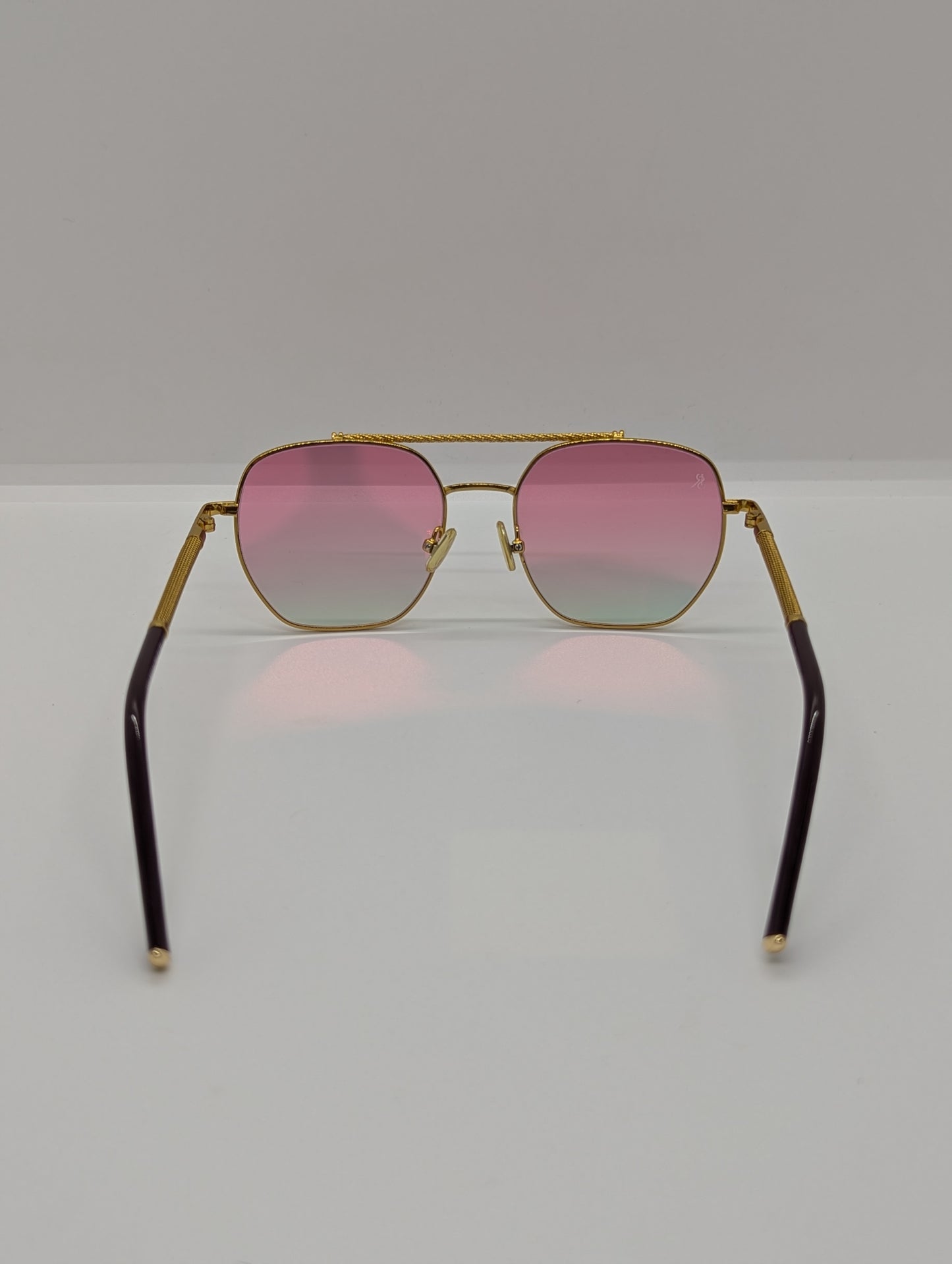 Hilton Jonh Gold / Pink